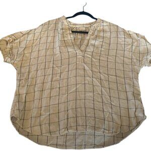 Nice black and white casual blouse. XXL.